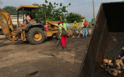 8 toneladas de desechos semanales se recogen en C1 sólo por ventas de agua de coco y caña de azúcar